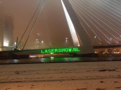 laserprojectie lasershow Erasmusbrug Rotterdam