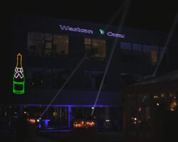 Laserprojectie op gebouw